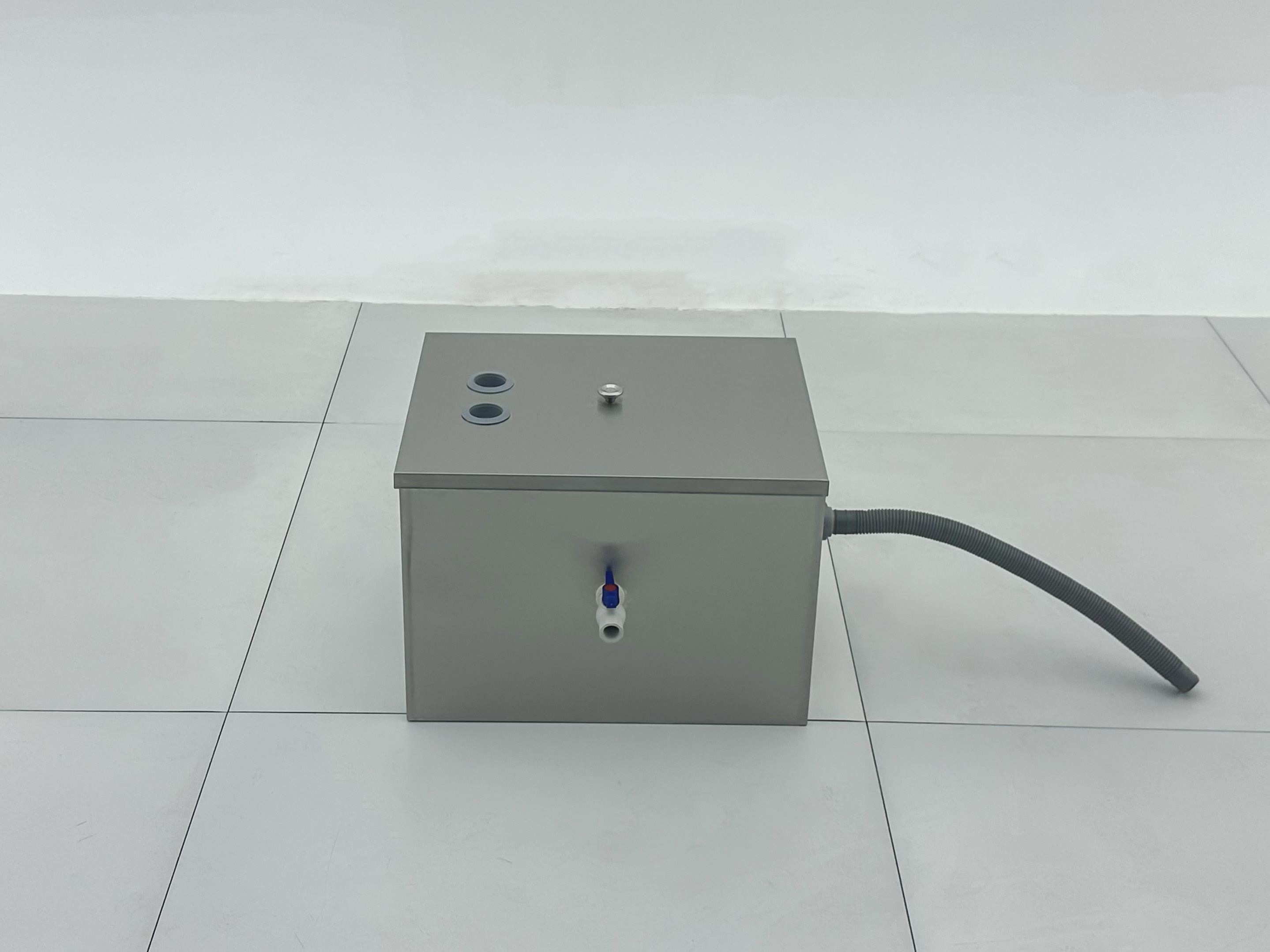 ステンレス製グリーストラップ キッチン業務用油水分離器 高品 - Commercial Kitchen Grease Interceptor のレビューと価格